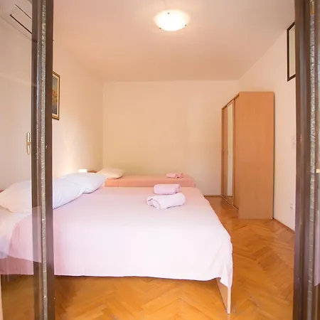 Prekalj Lidija 3*